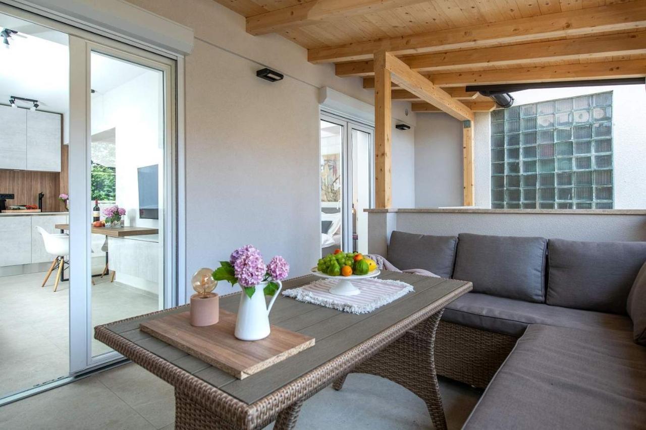 Studio Nevera Pola